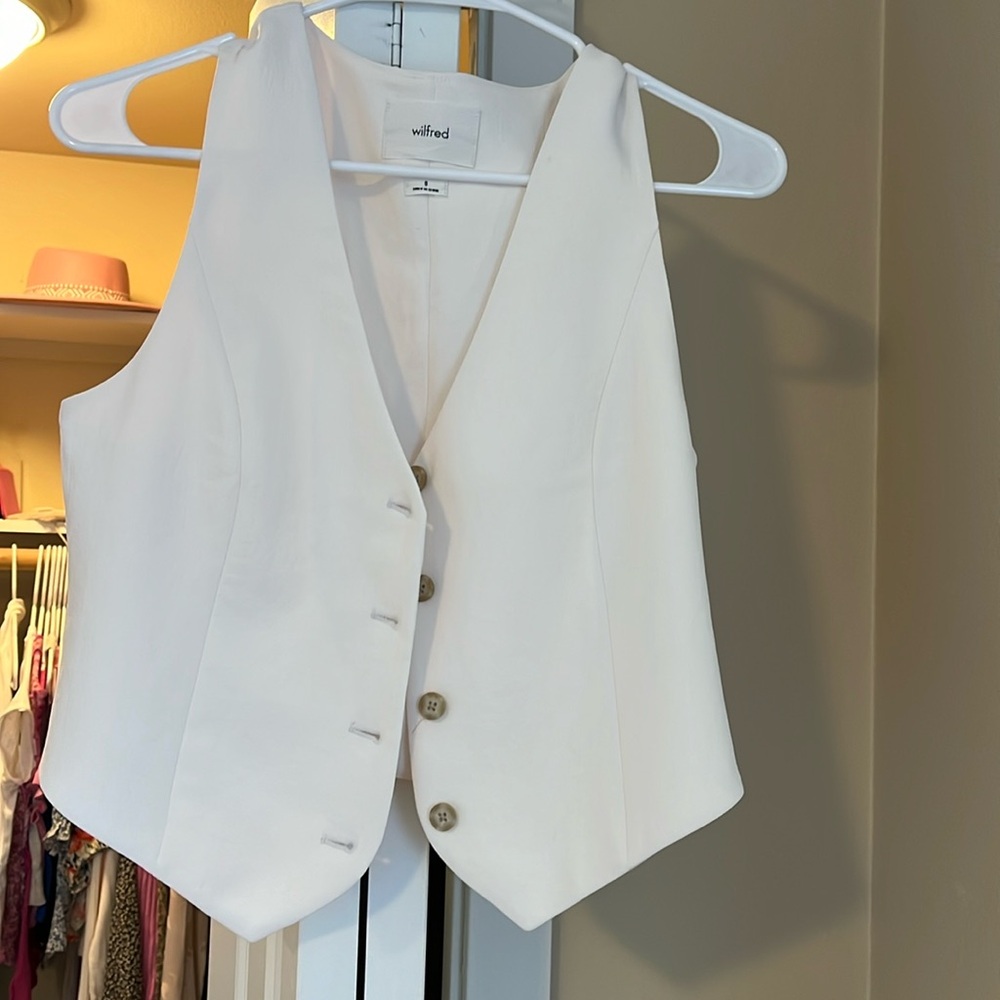 Aritzia cream vest button up